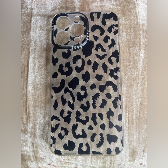 iPhone 12 Pro Max Black Cheetah case - Picture 1 of 1